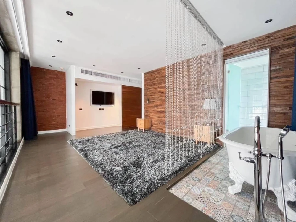 ขาย Penthouse Condominium 3 พื้นที่กว้างใหญ่มาก ให้บรรยากาศเหมือนอยู่บ้าน เหมาะกับครอบครัวขนาดใหญ่สุดๆ