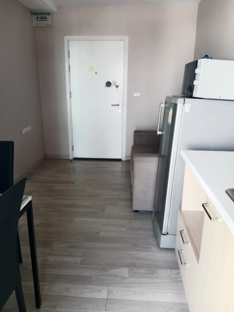 ขาย Plum Condo Chokchai 4 ห้องน่าอยู่ ชั้น 8 ทำเลดี เฟอร์ครบครัน มองเห็นวิวเมืองสวย ไม่บล็อค จองด่วน