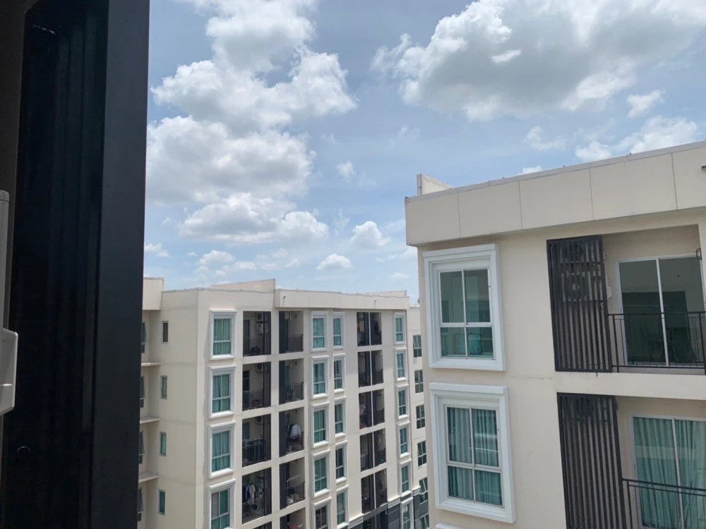 ขาย Plum Condo Mix Chaengwattana ชั้น 8 ชั้นสูงที่สุด โซนวิวสระว่ายน้ำ บรรยากาศชวนผ่อนคลาย รีบจองเลย