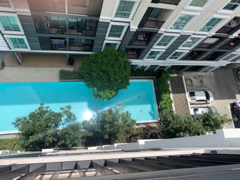 ขาย Plum Condo Mix Chaengwattana ชั้น 8 ชั้นสูงที่สุด โซนวิวสระว่ายน้ำ บรรยากาศชวนผ่อนคลาย รีบจองเลย