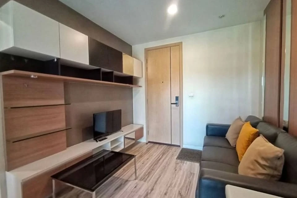 ขาย Plus Condominium Sriracha วิวทะเลสวยๆ และวิวเมืองเห็นภูเขาสีเขียวสบายตา เฟอร์นิเจอร์ครบ พร้อมเข้าอยู่!