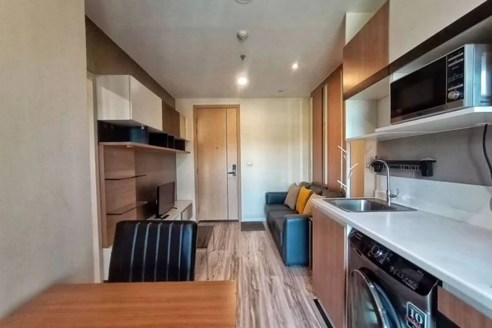 ขาย Plus Condominium Sriracha วิวทะเลสวยๆ และวิวเมืองเห็นภูเขาสีเขียวสบายตา เฟอร์นิเจอร์ครบ พร้อมเข้าอยู่!