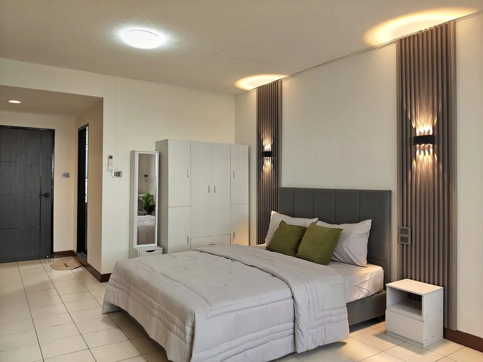 ขาย P.S.T. Condoville อยู่ชั้น 8 กำลังดี ไม่ร้อน ไม่เปลืองแอร์ ระเบียงเห็นวิวสระว่ายน้ำ ไม่มีตึกบัง ห้องพร้อมอยู่ มาตัวเปล่าได้เลย