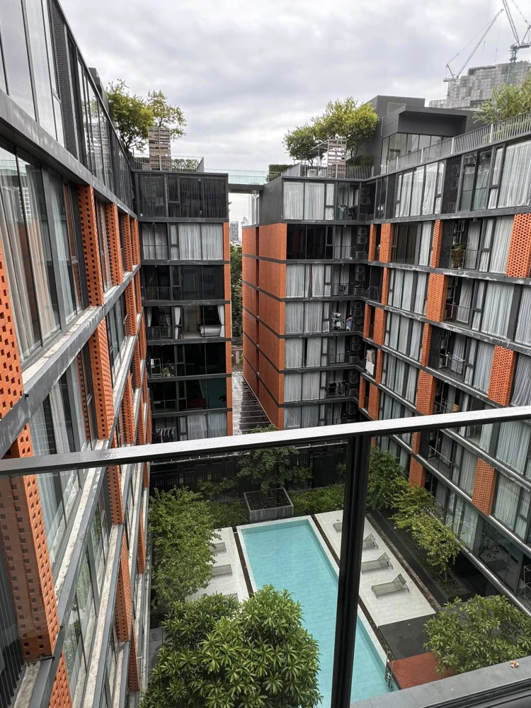 ขาย  Quintara Treehaus Sukhumvit 42 ห้องพร้อมอยู่ เฟอร์พร้อม กว้างขวางอยู่สบาย จองเลย