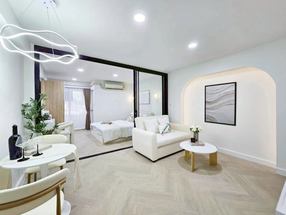ขาย Ratchada City Condo ห้องกว้างขวางอยู่ พร้อมเฟอร์ + เครื่องใช้ไฟฟ้าครบ จองเลย