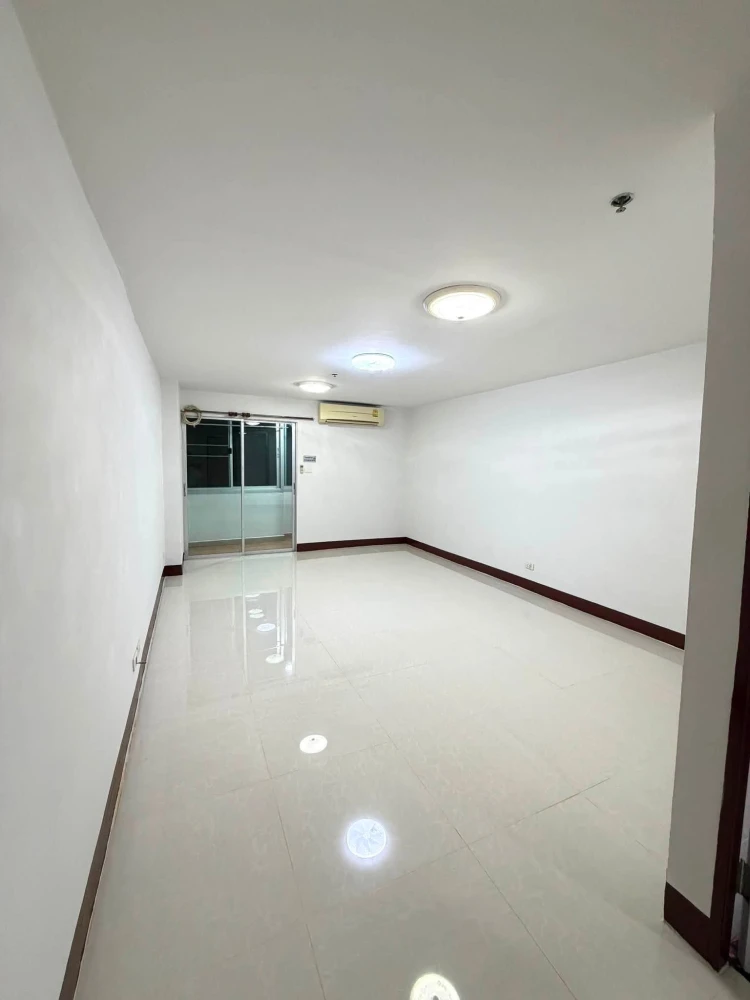 ขาย Regent Home 1 Phaholyothin 67 ห้องชั้น 8 ในทำเลดี เดินทางสะดวก จองเลยจ้า