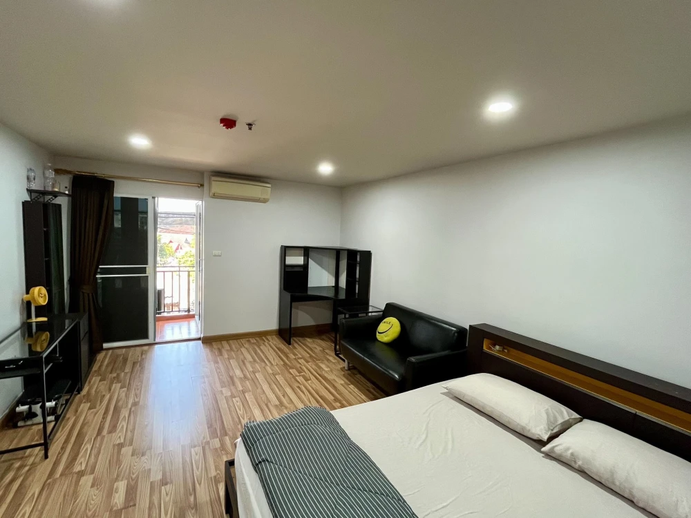 ขาย Regent Home 12 Ladphrao 41 ห้องชั้น 4 ทำเลดี เดินทางสะดวก เฟอร์นิเจอร์ครบครัน รีบจองเลยจ้า