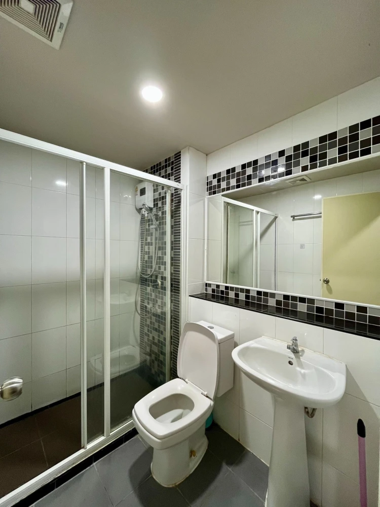 ขาย Regent Home 12 Ladphrao 41 ห้องชั้น 4 ทำเลดี เดินทางสะดวก เฟอร์นิเจอร์ครบครัน รีบจองเลยจ้า