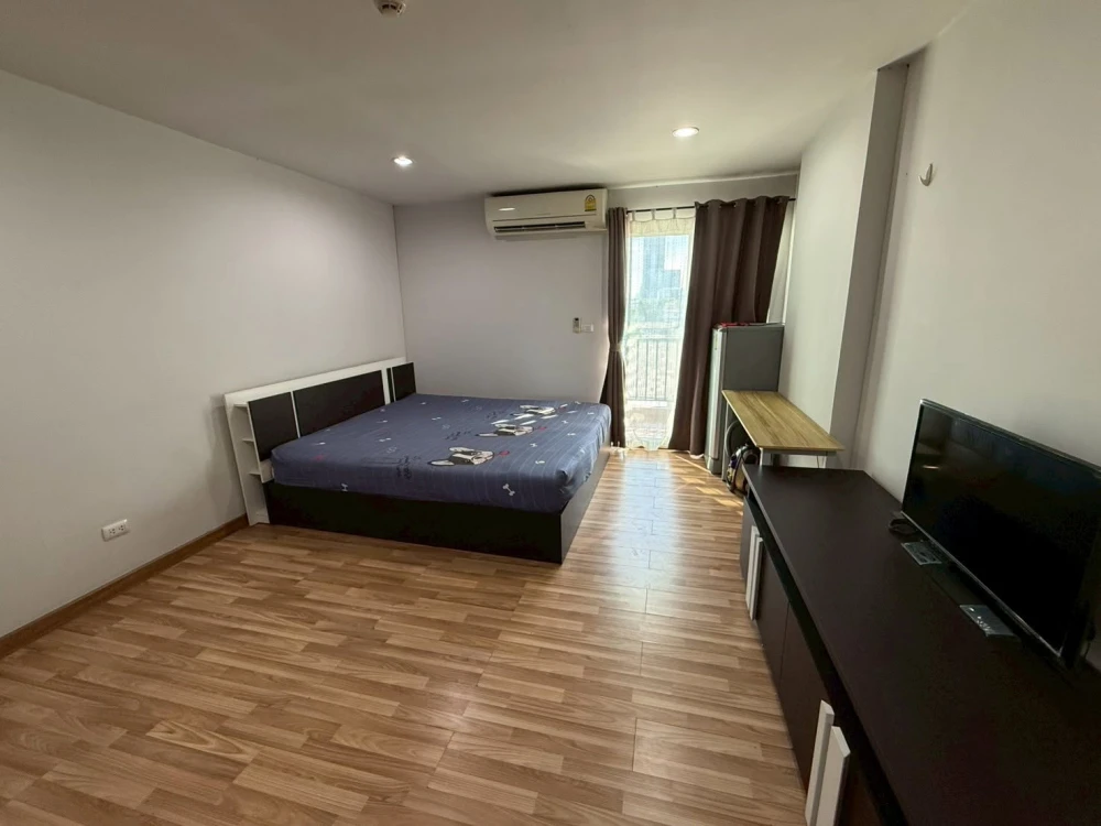 Selling Regent Home 13 Sukhumvit 93, large studio unit, 31 sq.m. Spacious and comfortable, not cramped. Don't miss out!