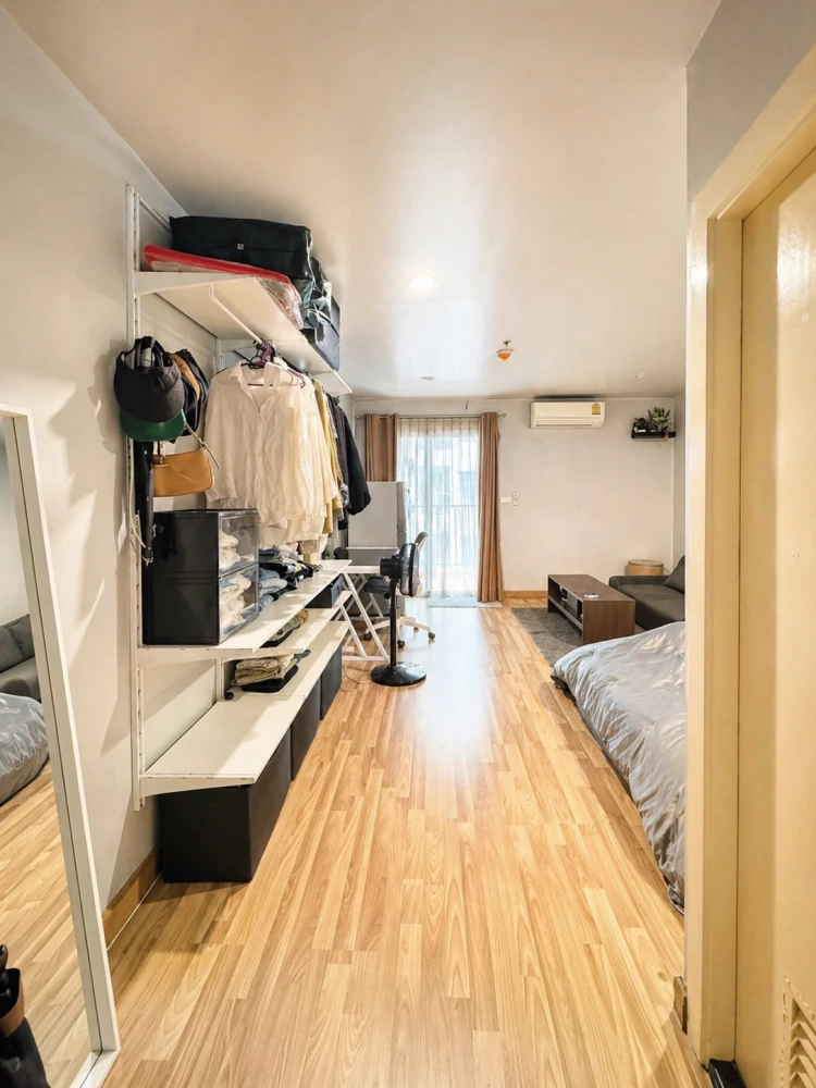 ขาย Regent Home 15 แจ้งวัฒนะ ห้องสตูดิโอ ห้องไม่ร้อนเลย กลางวันเปิดแค่พัดลมก็เย็น ระเบียงวิวสระว่ายน้ำ รีบจองเลย