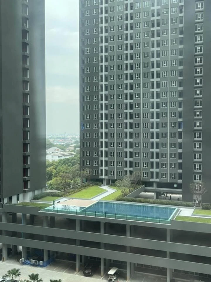 ขาย Regent Home Bangna ตึก D ชั้น8 วิวสระ ไม่ติดลิฟท์ จองก่อนได้ก่อน