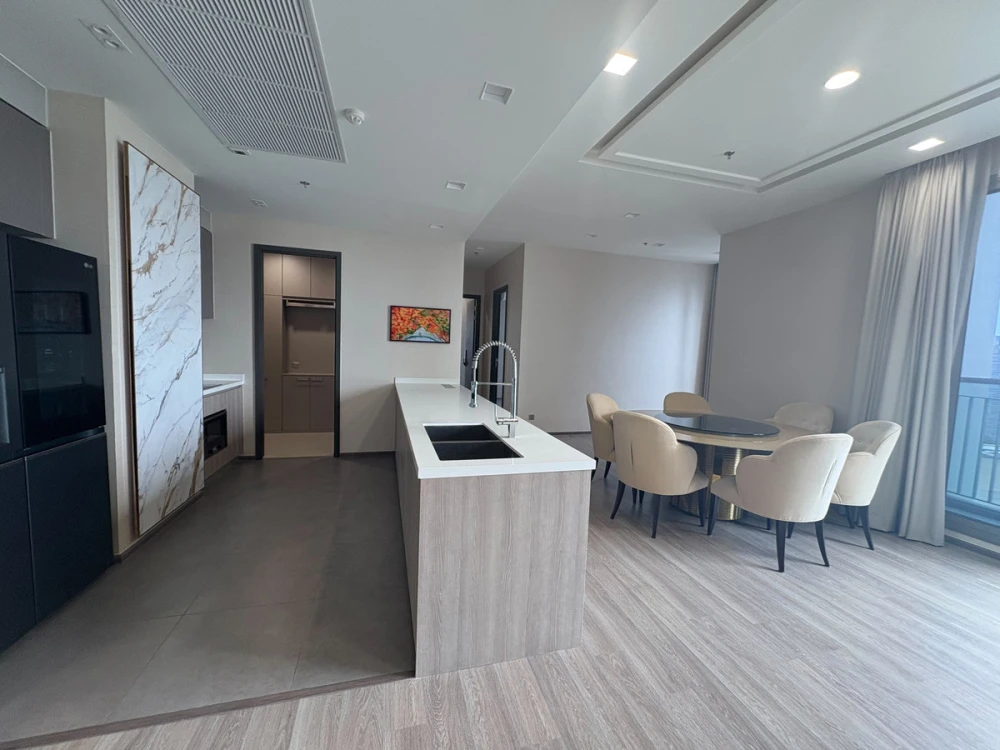ขาย Rhythm Charoenkrung Pavillion ชั้น 40 ระเบียงใหญ่ วิวแม่น้ำ แต่งครบ จองด่วน