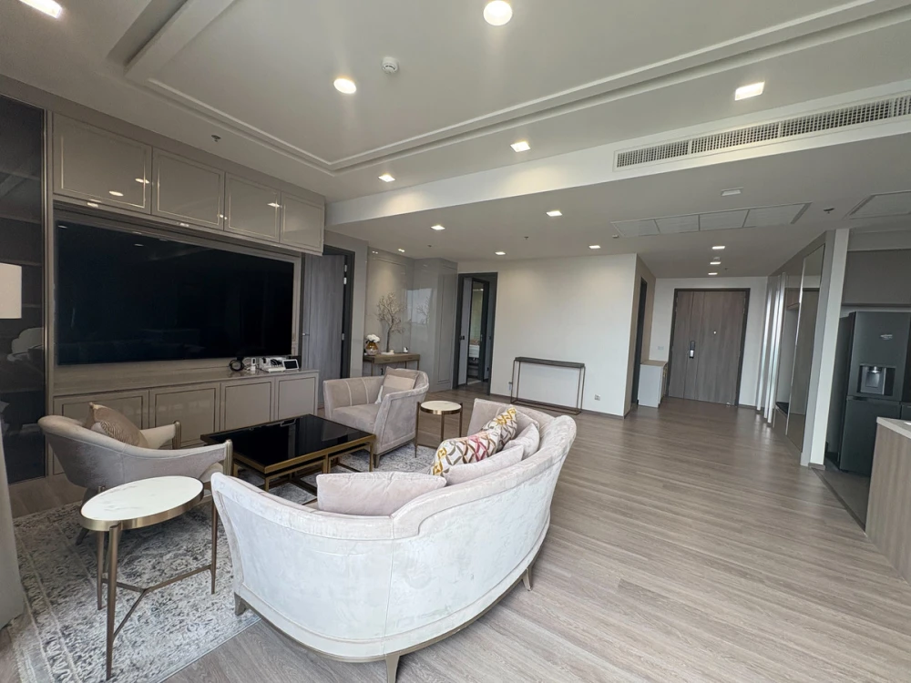 ขาย Rhythm Charoenkrung Pavillion ชั้น 40 ระเบียงใหญ่ วิวแม่น้ำ แต่งครบ จองด่วน