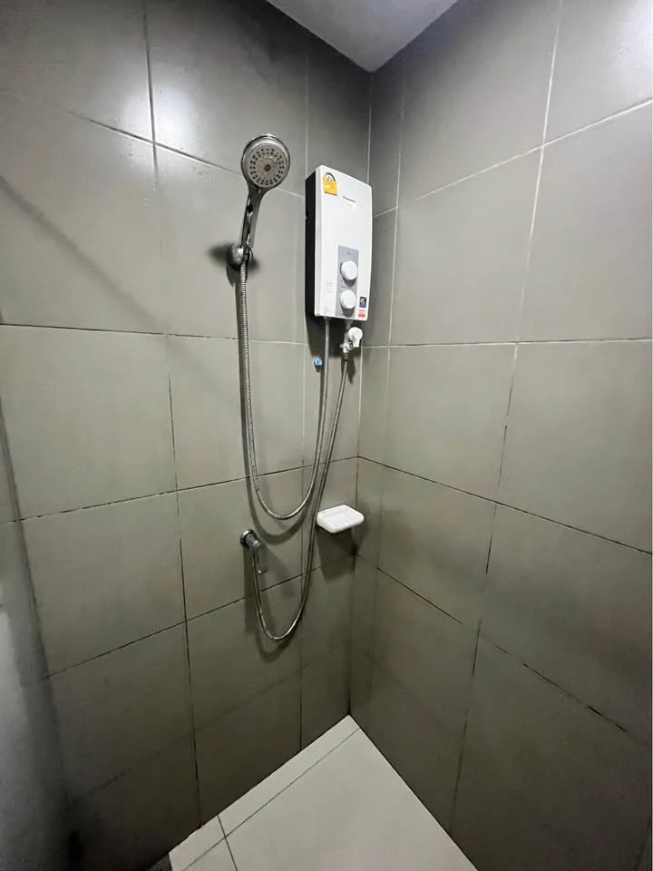 ขาย Rich Park Terminal Phaholyothin 59 ห้องวิวเมือง น่าอยู่ เฟอร์นิเจอร์ และ เครื่องใช้ไฟฟ้า พร้อม มาแต่ตัวเข้าอยู่ได้เลย!!!