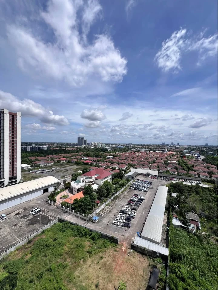 ขาย rigin Plug & Play Nonthaburi Station ห้องชั้นสูง วิวหมู่บ้าน ไม่มีตึกบังวิว พร้อมเครื่องใช้ไฟฟ้าครบครัน จองเลยก่อนพลาด