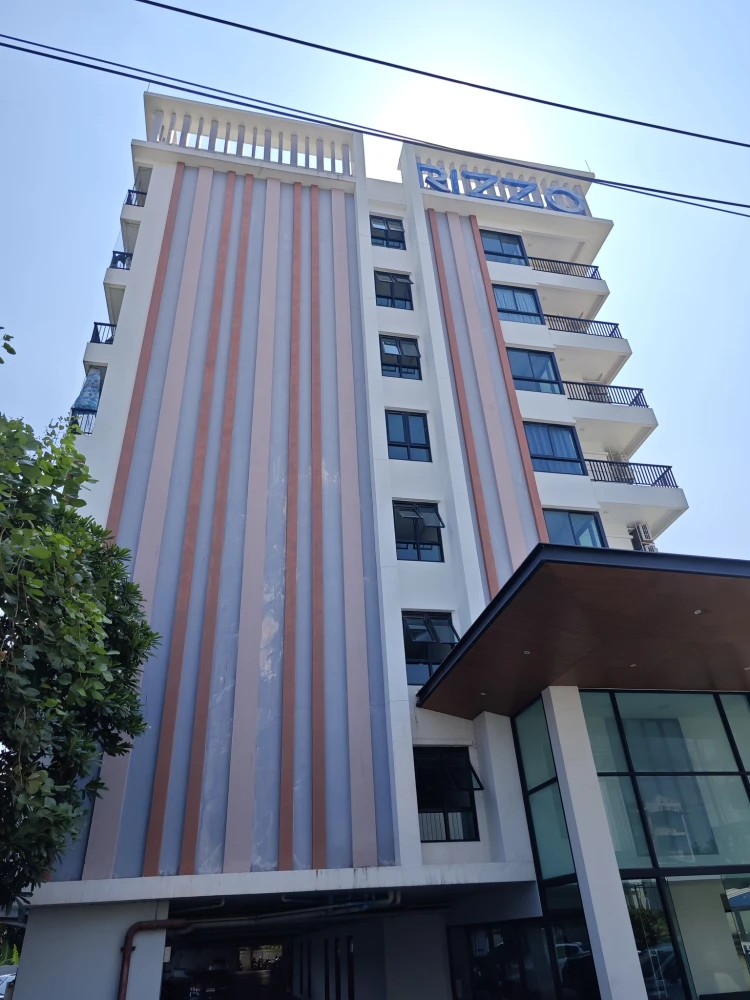 ขาย Rizzo Condo Bangkrang ห้องพร้อมอยู่ เฟอร์พร้อม ห้องกว้างอยู่สบาย จองเลย