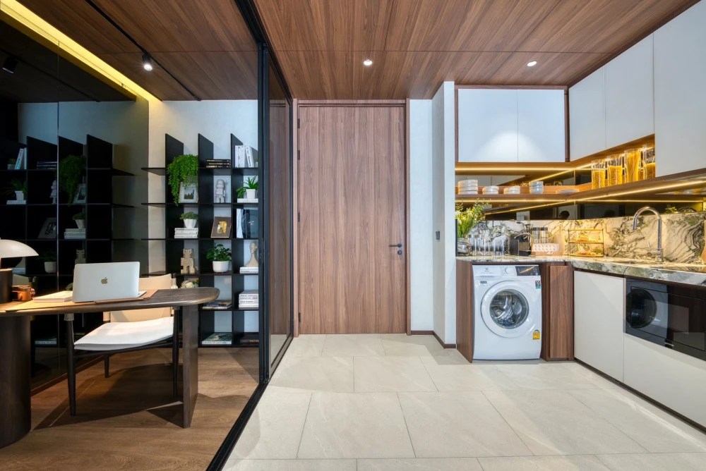 ขาย ROMM Convent ห้องใหญ่ 1BR Plus มีพื้นที่ Plus ใช้เป็นห้องทำงาน/ห้องอเนกประสงค์ได้จริง สนใจจองเลย