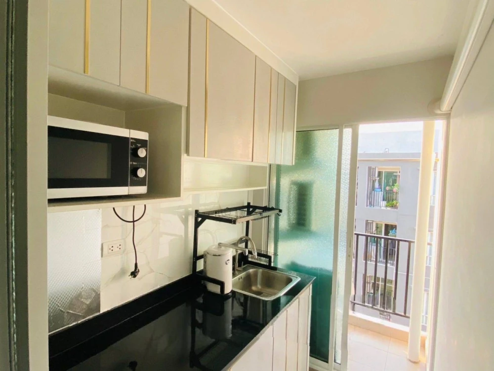 ขาย RYE Talat Phlu ห้องพร้อมอยู่ เฟอร์พร้อม กว้างขวางอยู่สบาย จองเลย