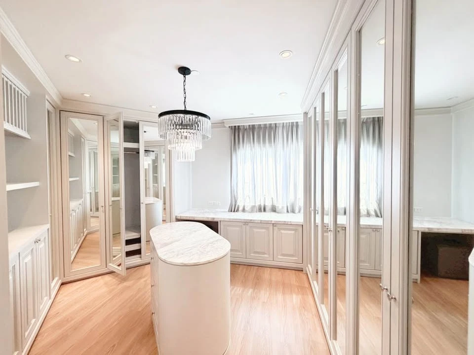 ขาย Sathorn Gardens ชั้น 18 วิวเมือง ห้องสวย น่าอยู่ สนใจเป็นเจ้าของ รีบจองเลย