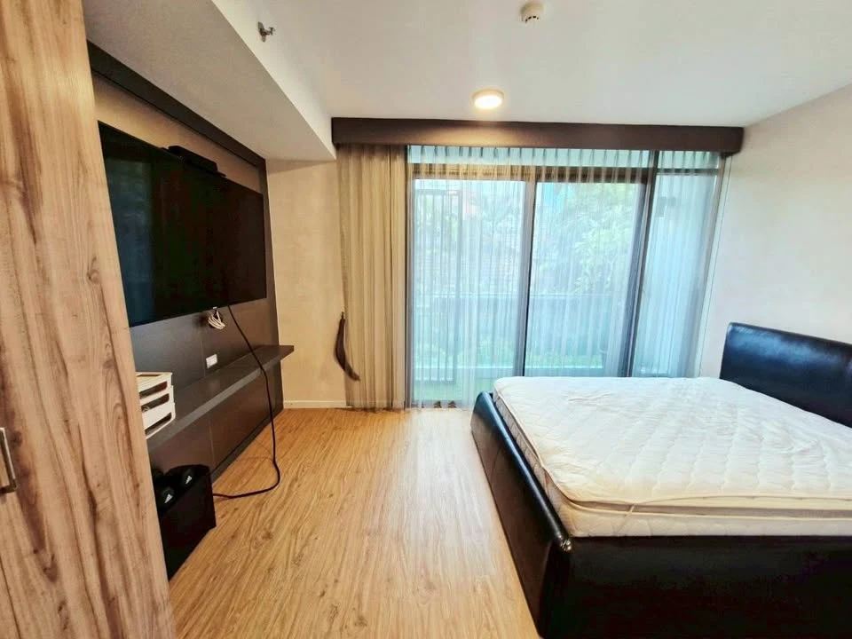 ขาย Siamese Surawong ห้อง duplex 2 ชั้น 3 ห้องนอน 3 ห้องน้ำ ห้องหัวมุม พร้อมเฟอร์ รีบคว้าไว้เลย