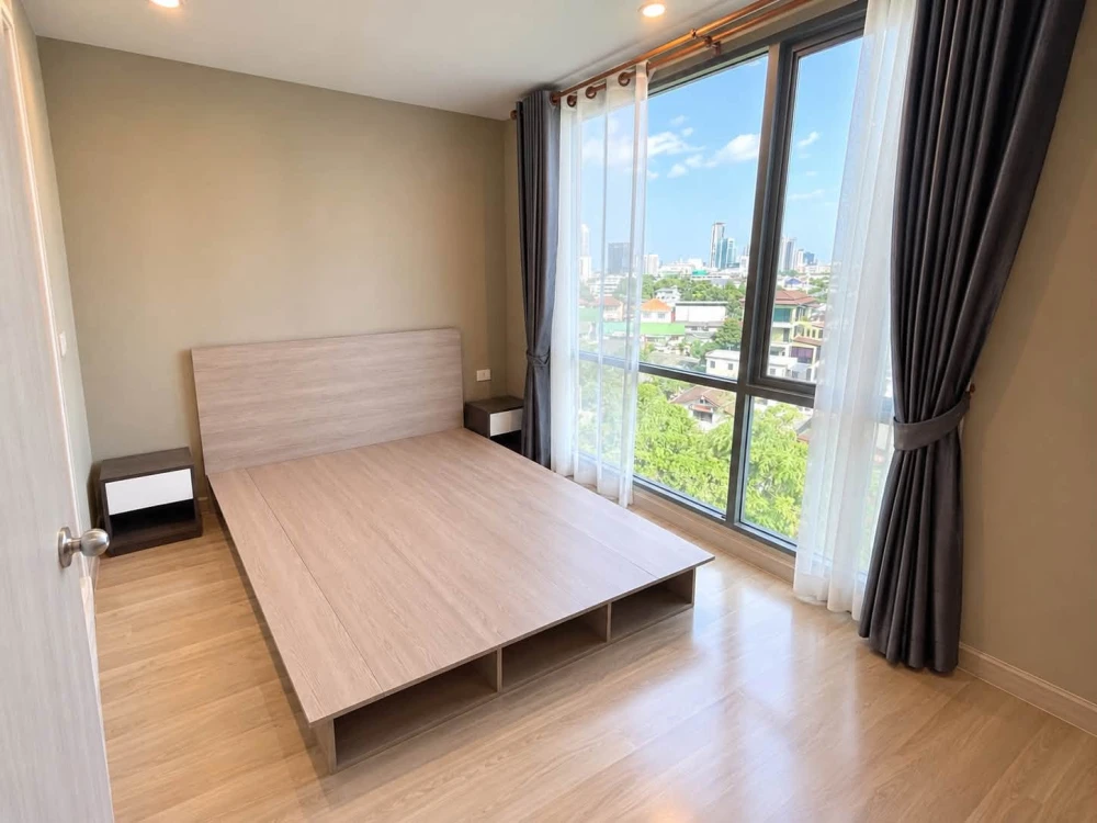 ขาย Sign Sukhumvit 50 แบบ 1 ห้องนอน 1 ห้องอเนกประสงค์ ห้องอยู่ชั้น 8 ชั้นสูงสุด พร้อมของแถมแน่นๆ รีบจองเลย