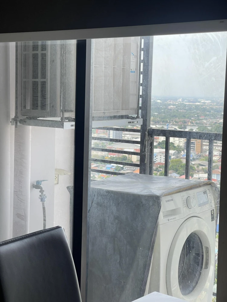 ขาย Skyline Rattanathibet ห้องชั้นสูง รับลมดีมาก เครื่องใช้ไฟฟ้าและเฟอร์นิเจอร์ครบครัน ต้องจอง