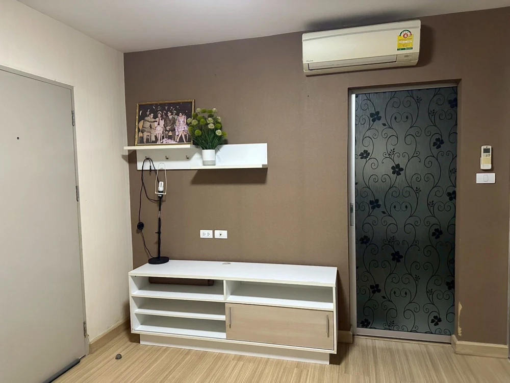 ขาย Smart Watcharapol ห้องพร้อมอยู่ เฟอร์พร้อม กว้างขวางน่าอยู่ จองเลย