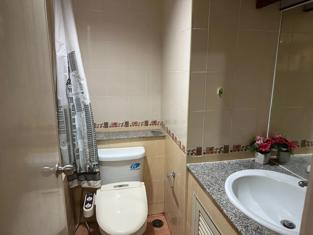 ขาย Sriracha Condoview 1 ห้องนอน 1 ห้องน้ำ พื้นที่ใช้สอยเยอะ วิวเมือง โล่ง โปร่ง ห้ามพลาด
