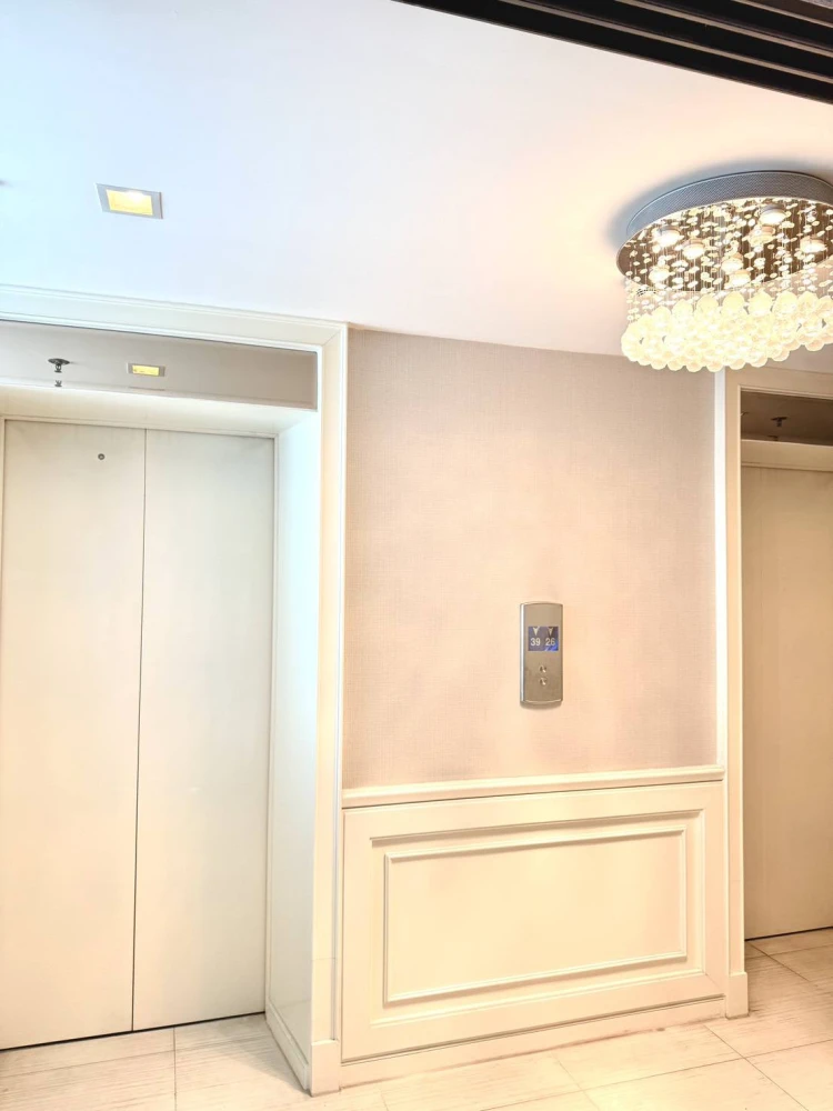 ขาย Star View พื้นที่ใช้สอยเยอะ ตกแต่งคุมโทน ติดวอลเปเปอร์อย่างดี มีลิฟท์ส่วนตัวถีงห้อง จองเลย