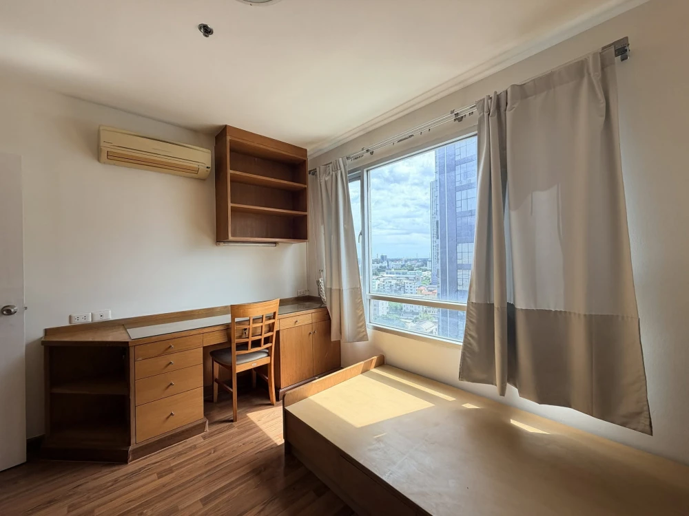 ขาย Sukhumvit Plus ห้องมุมให้ความเป็นส่วนตัว พื้นที่ใช้สอยเยอะ เฟอร์ครบครัน รีบจองเลยจ้า
