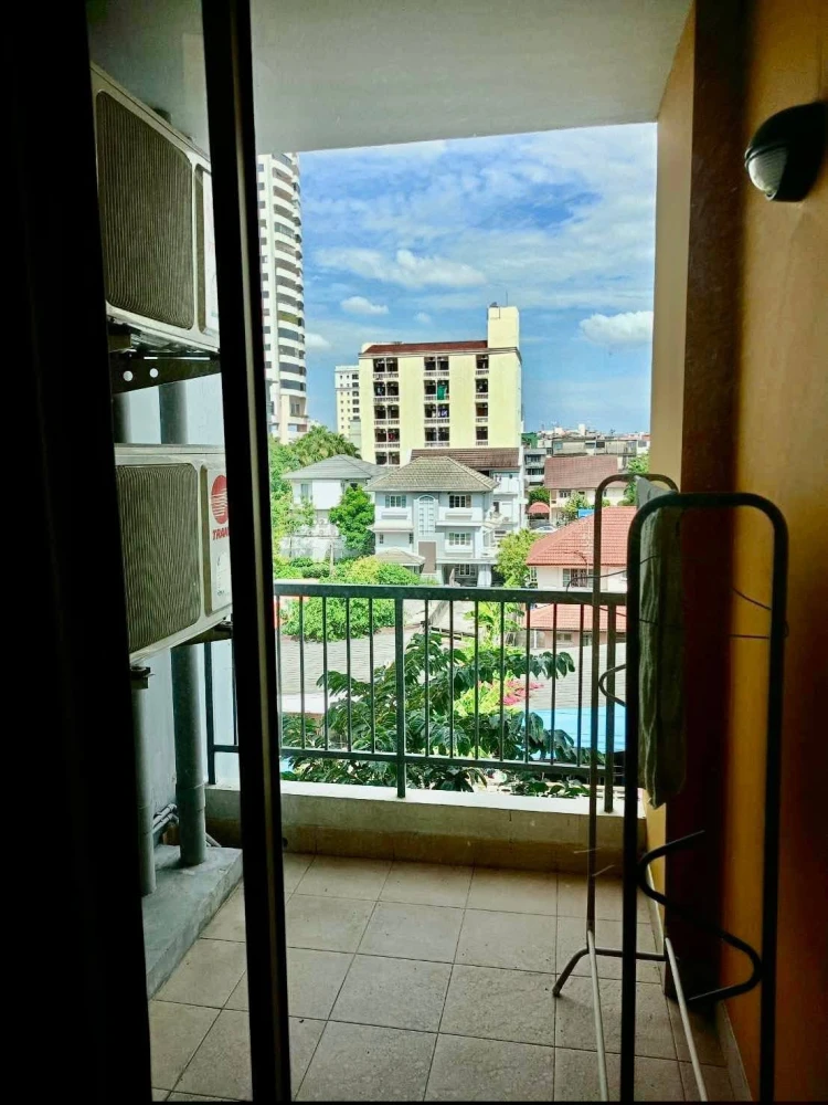 ขาย Supalai City Resort Ratchada Huaikwang ห้องกว้างพื้นที่ใช้สอยเยอะ ติดวอลเปเปอร์อย่างดี รีบจองด่วนๆจ้า