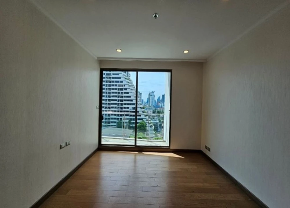 ขาย Supalai Oriental Sukhumvit 39 ชั้น 12 ห้องเปล่า ตกแต่งได้ตามใจชอบ สนใจจองเลย