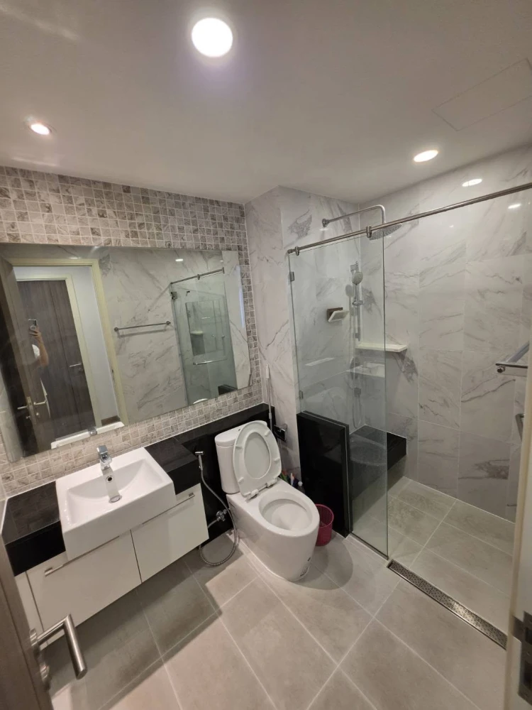 ขาย Supalai Premier Charoen Nakhon 1 ห้องนอน 1 ห้องน้ำ พื้นที่ใช้สอยเยอะ วิวสระว่ายน้ำ ห้ามพลาด