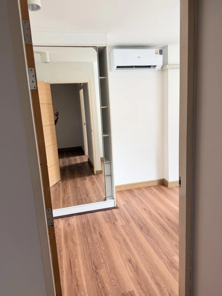 ขาย Swift Condo ชั้น 2  Built-in ตกแต่งเรียบร้อย แต่งครบ จองเลย อย่ารอช้า