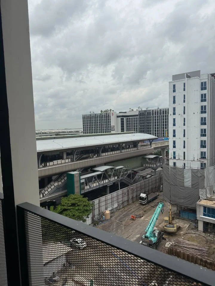 ขาย The Base สะพานใหม่ ห้องกั้นแยกเป็นสัดส่วน พื้นที่ใช้สอยจุใจ ราคาอย่างโดน มาเป็เจ้าของได้แล้วันนี้