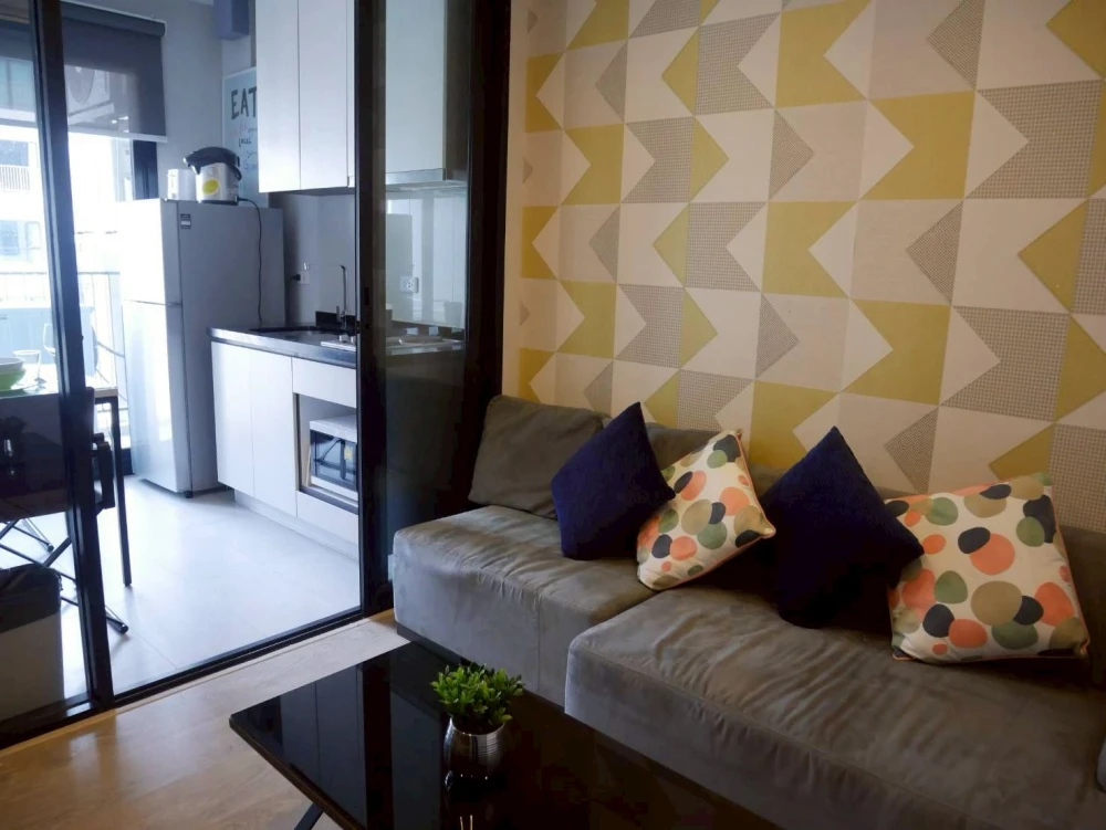 ขาย The Base Central Pattaya ห้องพร้อมอยู่ เฟอร์พร้อม กว้างขวาง จองเลย