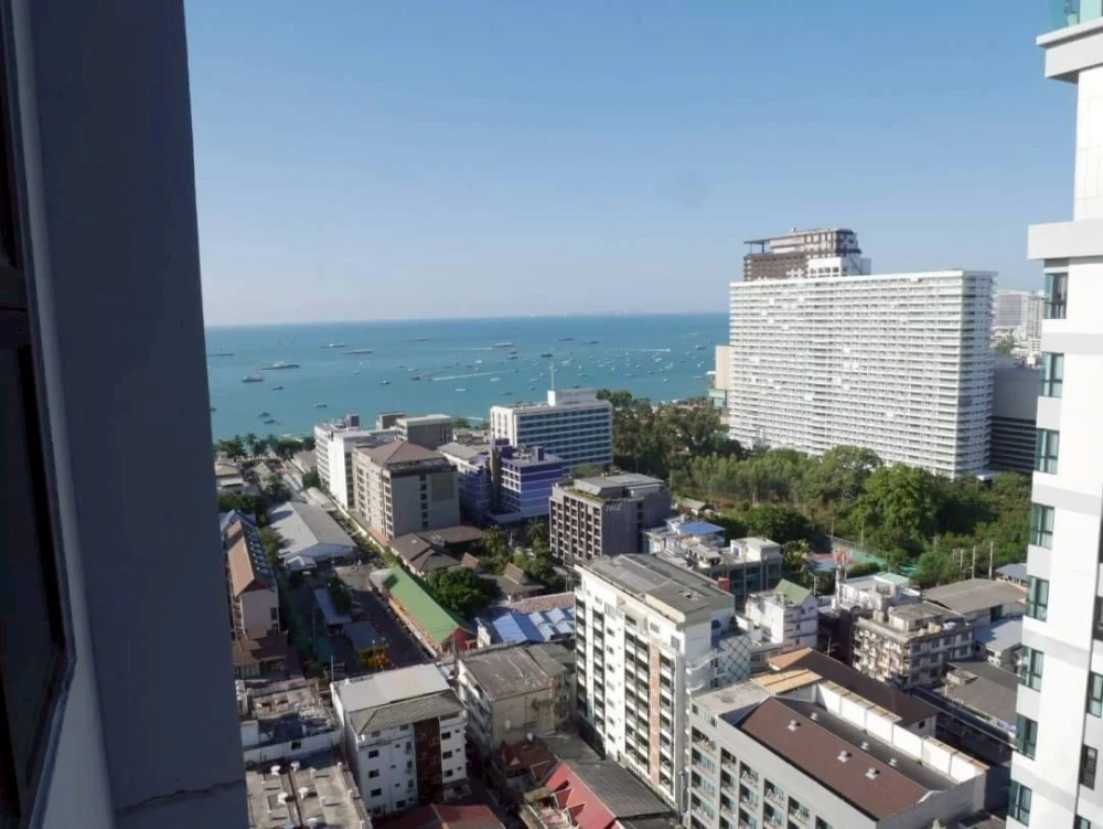 ขาย The Base Central Pattaya ห้องพร้อมอยู่ เฟอร์พร้อม กว้างขวาง จองเลย