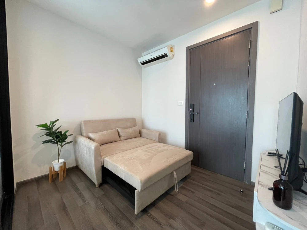 ขาย The Base Park West ห้องพร้อมอยู่ เฟอร์พร้อม ชั้นสูง จองเลย