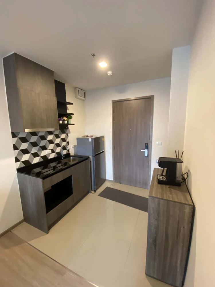 ขาย The Base Phetchaburi-Thonglor เฟอร์นิเจอร์ Fully furnished พร้อมเครื่องใช้ไฟฟ้าครบครัน รีบจองเลย