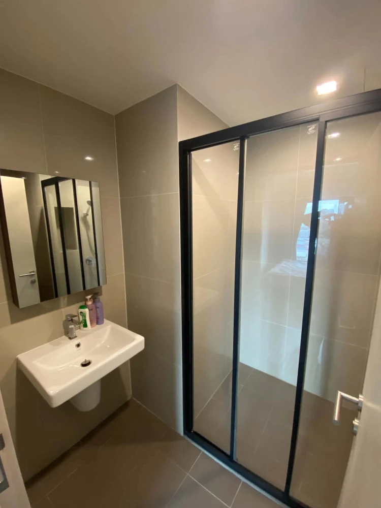 ขาย The Base Phetchaburi-Thonglor เฟอร์นิเจอร์ Fully furnished พร้อมเครื่องใช้ไฟฟ้าครบครัน รีบจองเลย