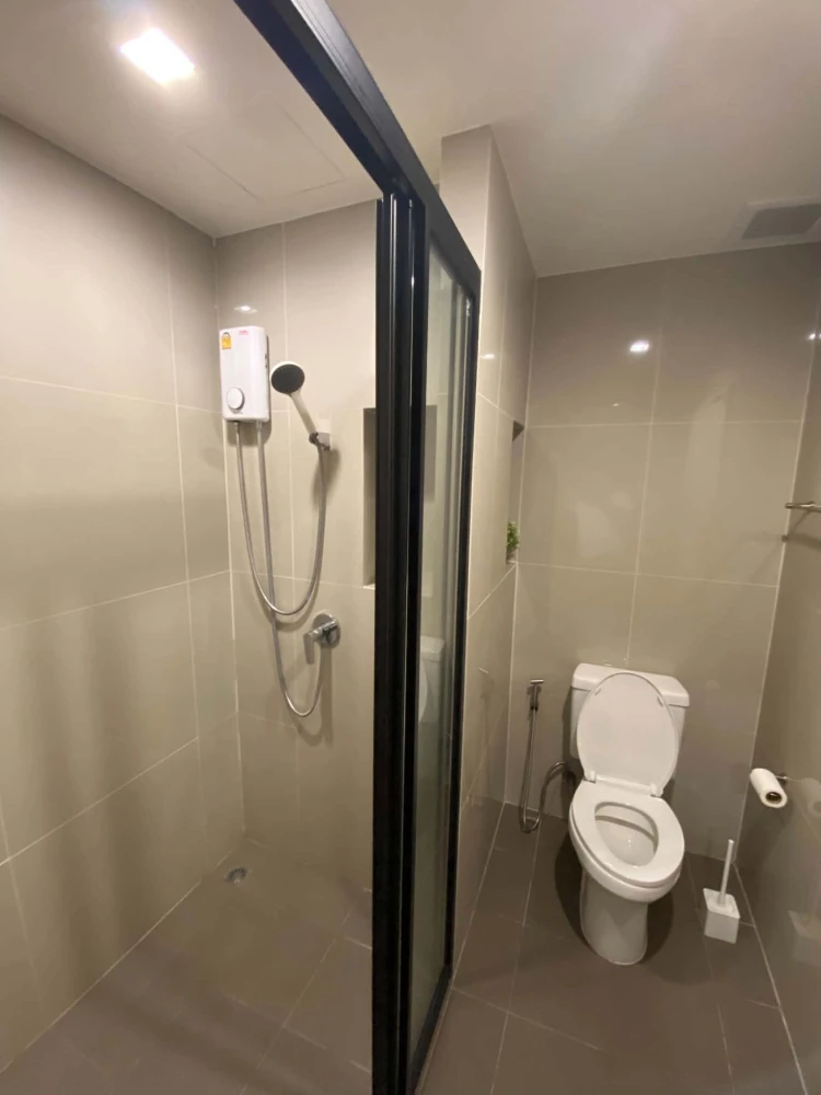 ขาย The Base Phetchaburi-Thonglor เฟอร์นิเจอร์ Fully furnished พร้อมเครื่องใช้ไฟฟ้าครบครัน รีบจองเลย