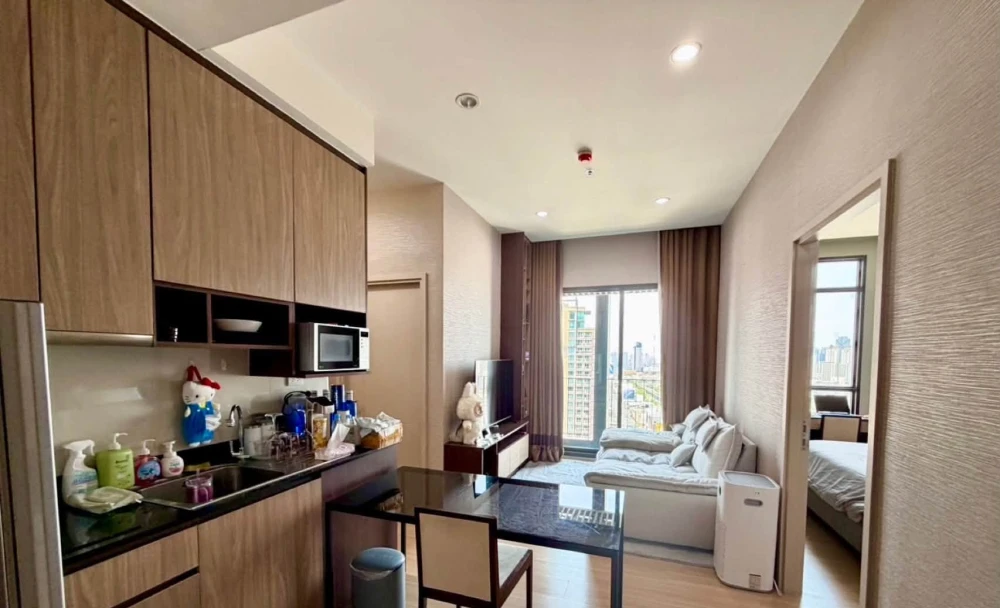 ขาย The Capital Ekamai Thonglor 2 ห้องนอน 2 ห้องน้ำ พื้นที่ใช้สอยเยอะ เฟอร์ครบ จองด่วน