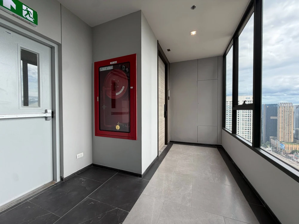 ขาย The Crest Park Residence ห้องอยู่ชั้น 30+ สูงมากๆ วิวสวนกระจก3ด้าน270องศา มีระเบียงด้านหน้าด้านหลัง ตัวห้องไม่ติดห้องไหนเลย