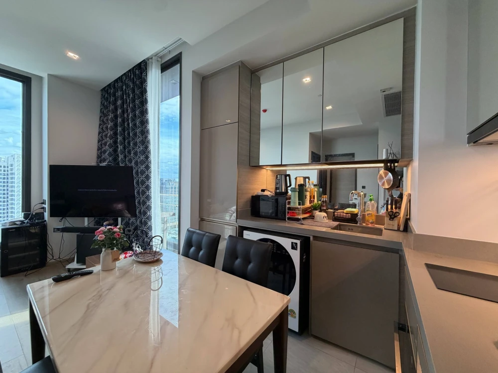 ขาย The Crest Park Residence ห้องอยู่ชั้น 30+ สูงมากๆ วิวสวนกระจก3ด้าน270องศา มีระเบียงด้านหน้าด้านหลัง ตัวห้องไม่ติดห้องไหนเลย