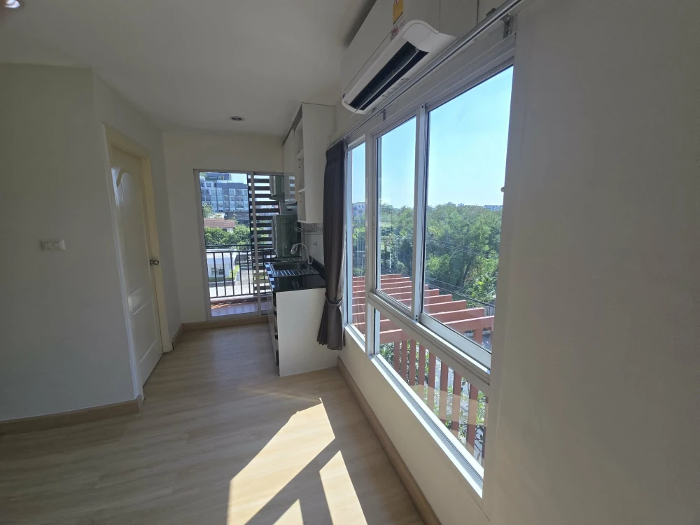 ขาย The Crystal Condominium ห้องเปล่าโล่ง ชั้นไม่สูง กว้างขวางอยู่สบาย จองเลย