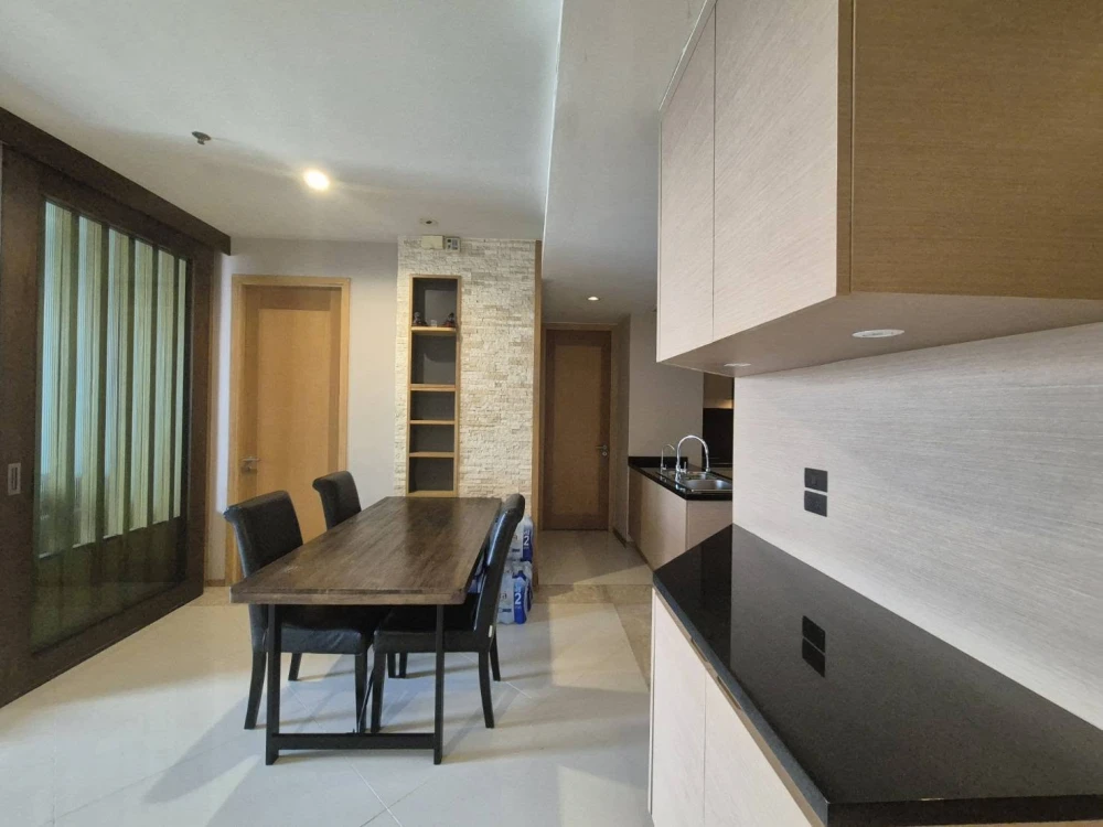 ขาย The Empire Place สาทร ห้องกว้างมากๆ ตกแต่งด้วยเฟอร์ฯอย่างดีมีคุณภาพ ต้องจอง