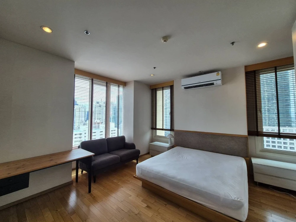 ขาย The Empire Place สาทร ห้องกว้างมากๆ ตกแต่งด้วยเฟอร์ฯอย่างดีมีคุณภาพ ต้องจอง