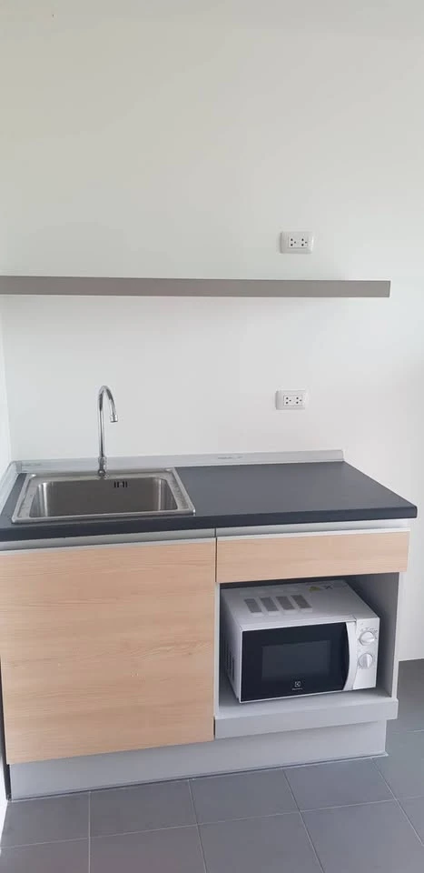 ขาย The Excel คูคต ห้องสวย สภาพนางฟ้า ทำเลเดินทางสะดวกมาก! เฟอร์นิเจอร์ + เครื่องใช้ไฟฟ้า (จัดเต็มพร้อมอยู่)