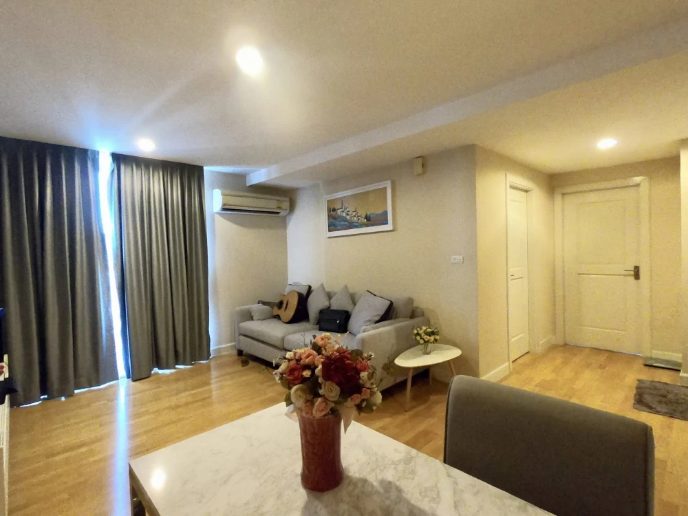 ขาย The fine Ari 4-พหลโยธิน มีห้องที่อยู่ติดกัน เพียงห้องเดียว จึง เงียบสงบมาก เป็นคอนโด Slow life สำหรับคนที่ไม่ชอบความวุ่นวาย