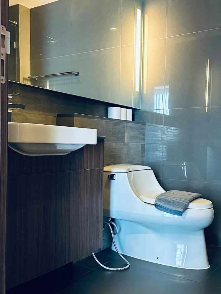 ขาย The Hudson Sathorn 7 ชั้น 8 วิวสระ แต่งครบ น่าอยู่ จองเลย ห้ามพลาด